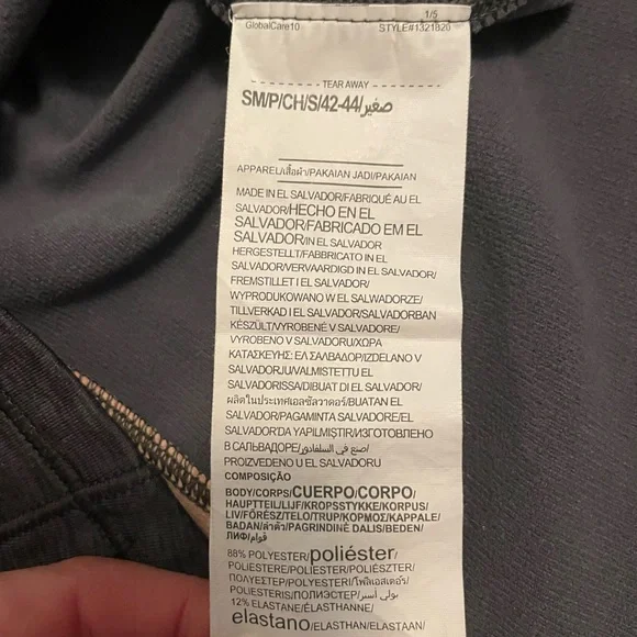 Women’s Under Armour Charcoal Quarter-Zip Top small - Picture 2 of 4